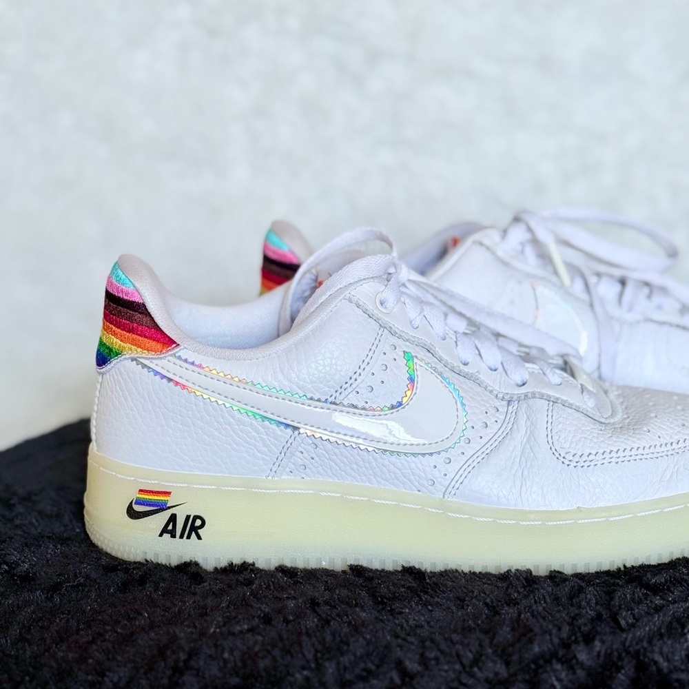 Nike White Sneakers with Rainbow Detail - Picture 6 of 8